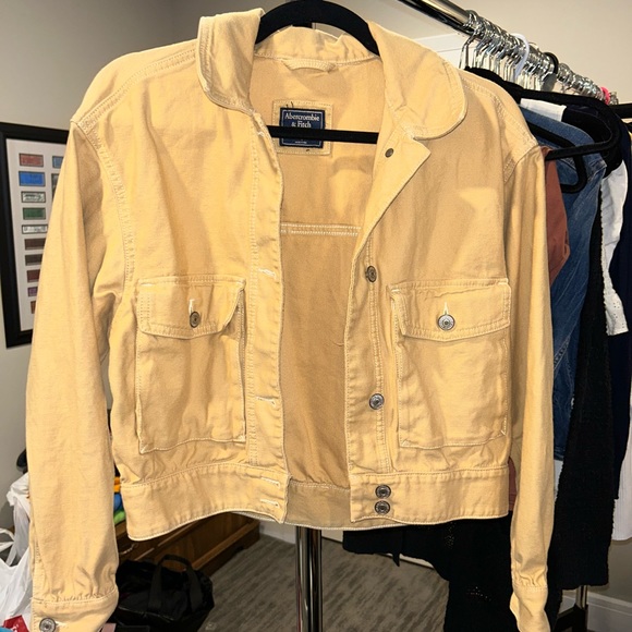 Abercrombie and Fitch khaki cropped jacket - Picture 1 of 2